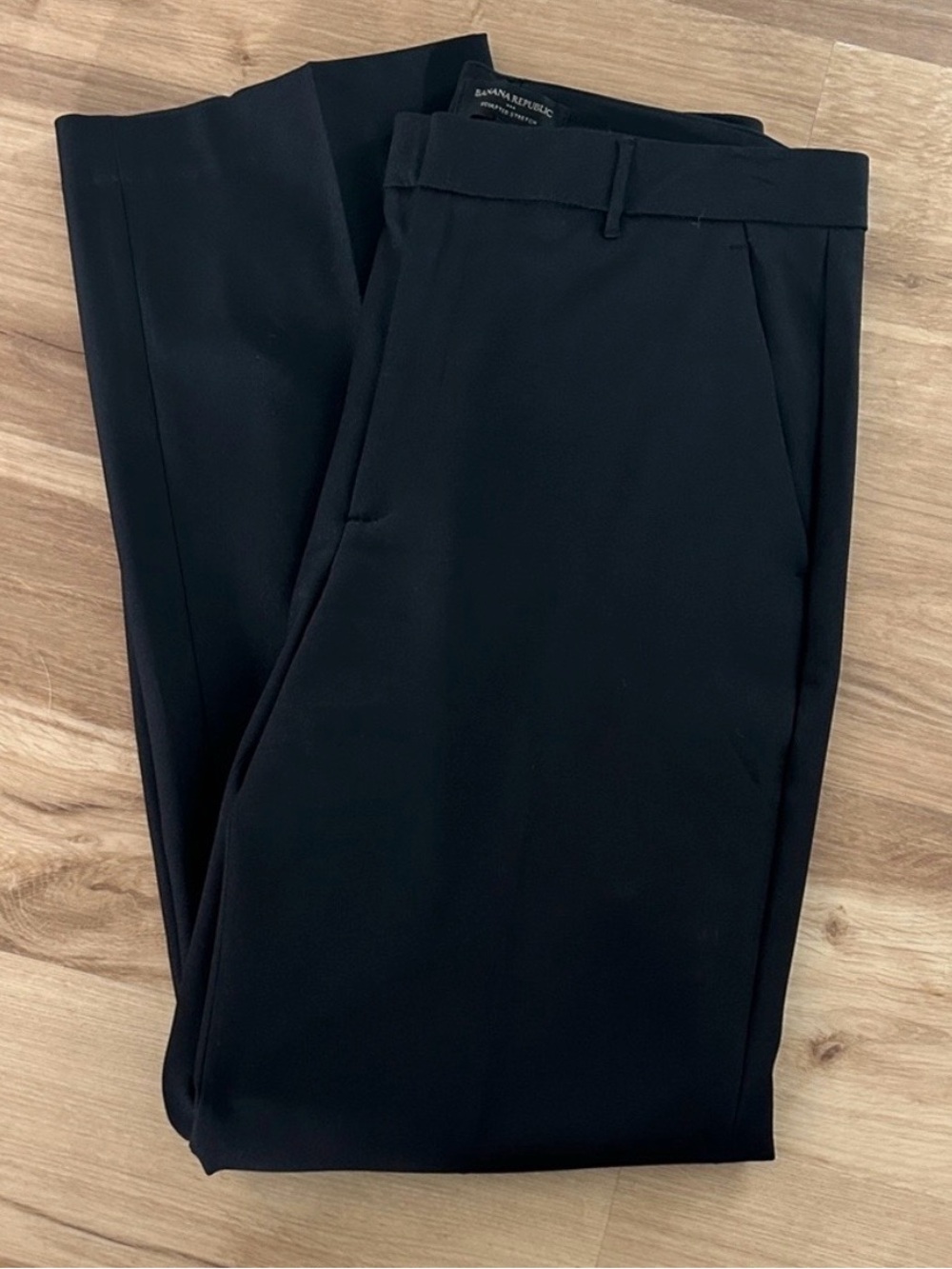 Banana Republic Sculpted Stretch Trousers in Black. EUC size 8